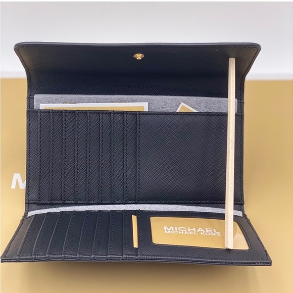 Michael Kors Trifold Wallet Black Color - Picture 5 of 7